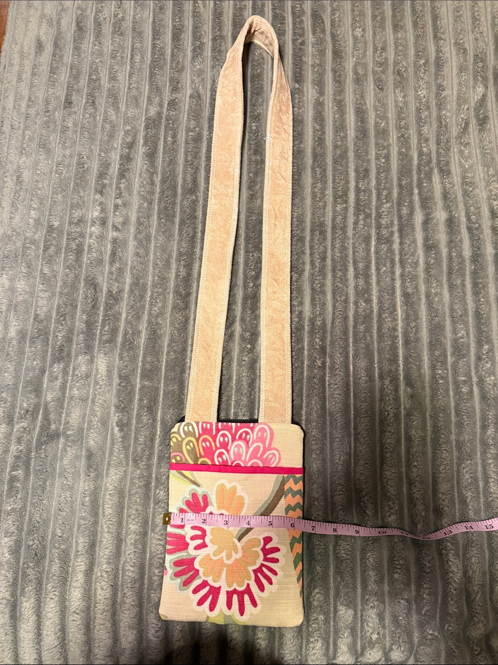 Floral Crossbody Phone Bag in Beige and Pink